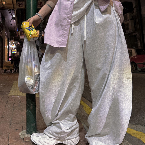 Aurocean 夏日轻盈浅花灰色运动卫裤 弯刀廓形解构大版纯棉休闲裤