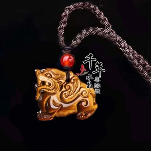 2026年黄虎眼石飞天貔貅吊坠男女款立体雕刻瑞兽黄虎睛石挂件