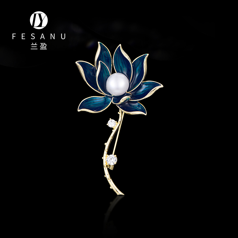 兰盈原创设计莲花胸针