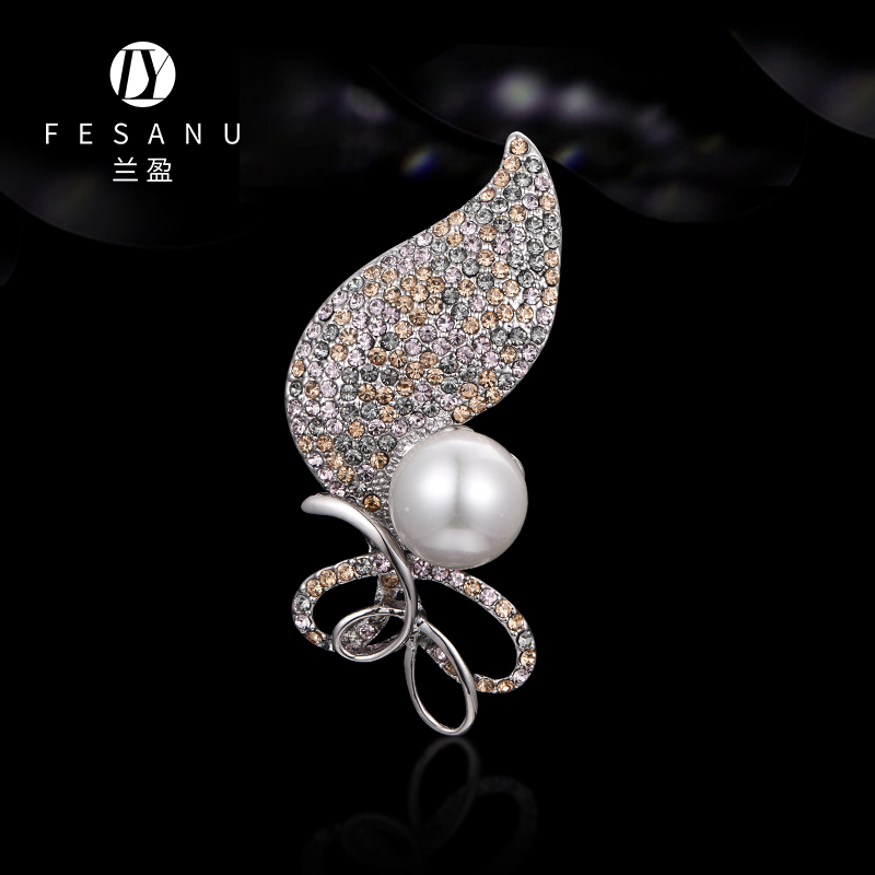 兰盈原创设计萱草水晶胸针