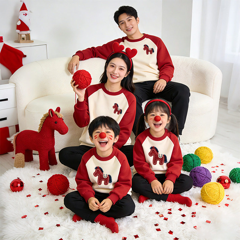 本命年亲子装马年一家三口四口3D小马加绒小月龄宝宝婴儿连体衣,童装/婴儿装/亲子装,亲子装/亲子时装,淘宝优惠券,粉丝福利购,淘宝优惠卷