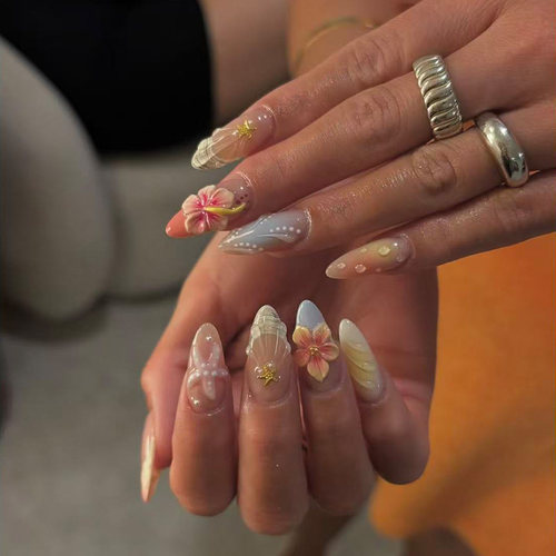3D立体花朵杏仁型法式穿戴甲