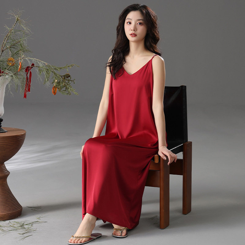撤柜带胸垫冰丝睡裙女夏季薄款性感吊带超长裙睡衣裙红色本命年连