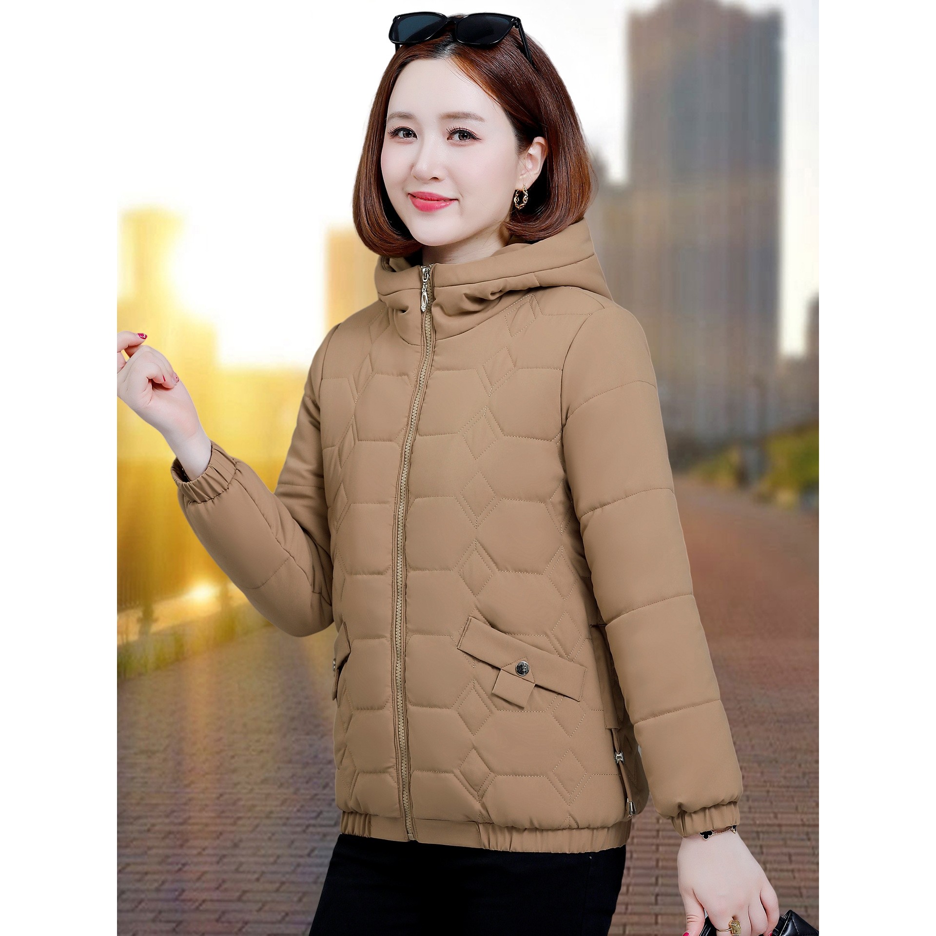 撤柜短款棉服女式年冬季新款时尚加厚连帽保暖棉袄小个子洋气棉衣