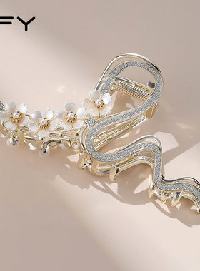 高订款~抓夹2026新款高端超大号鲨鱼夹高级感珍珠花朵后脑勺发卡