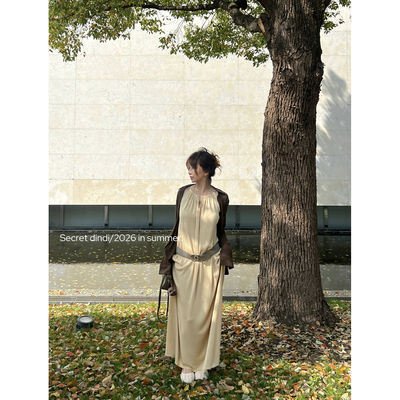 26040704浅夏 天丝针织爽感垂顺连衣裙 均