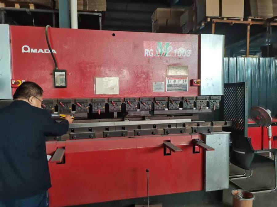 1月1日济南机械公司折弯机、数控切割机、激光焊机、激光打标机等所有的设备一宗网络拍卖公告