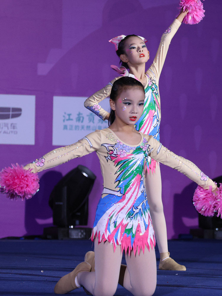 定制啦啦操比赛服装啦啦队服竞技健美操服装体操服学生新款26女男