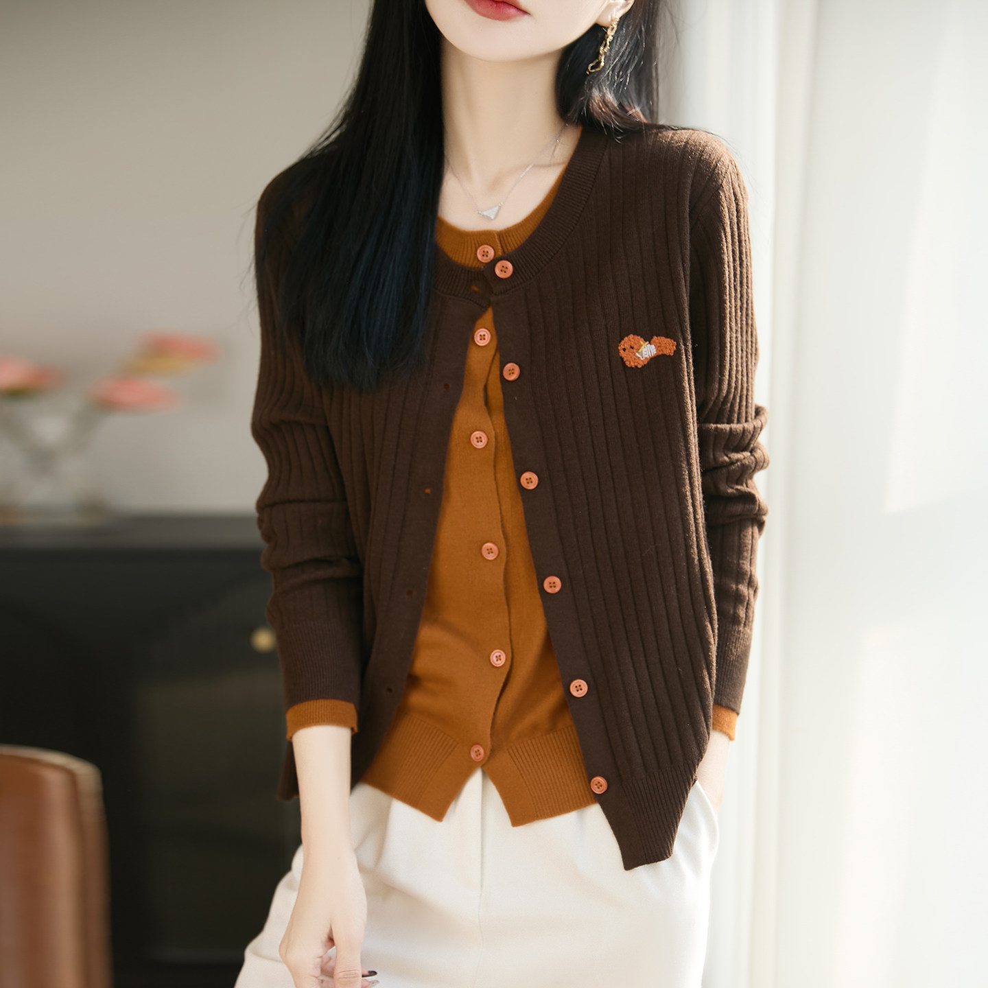 撞色假两件精纺羊毛针织开衫女秋季圆领扣子修身毛衣外套时尚休闲