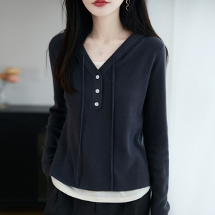 灰色假两件连帽羊毛针织衫女2026春季修身V领毛衣外套套头上衣