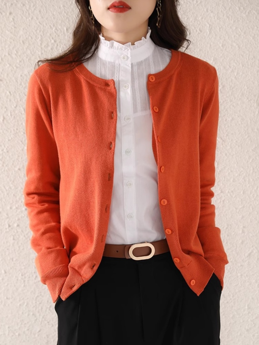 纯棉单排扣圆领纯色针织衫