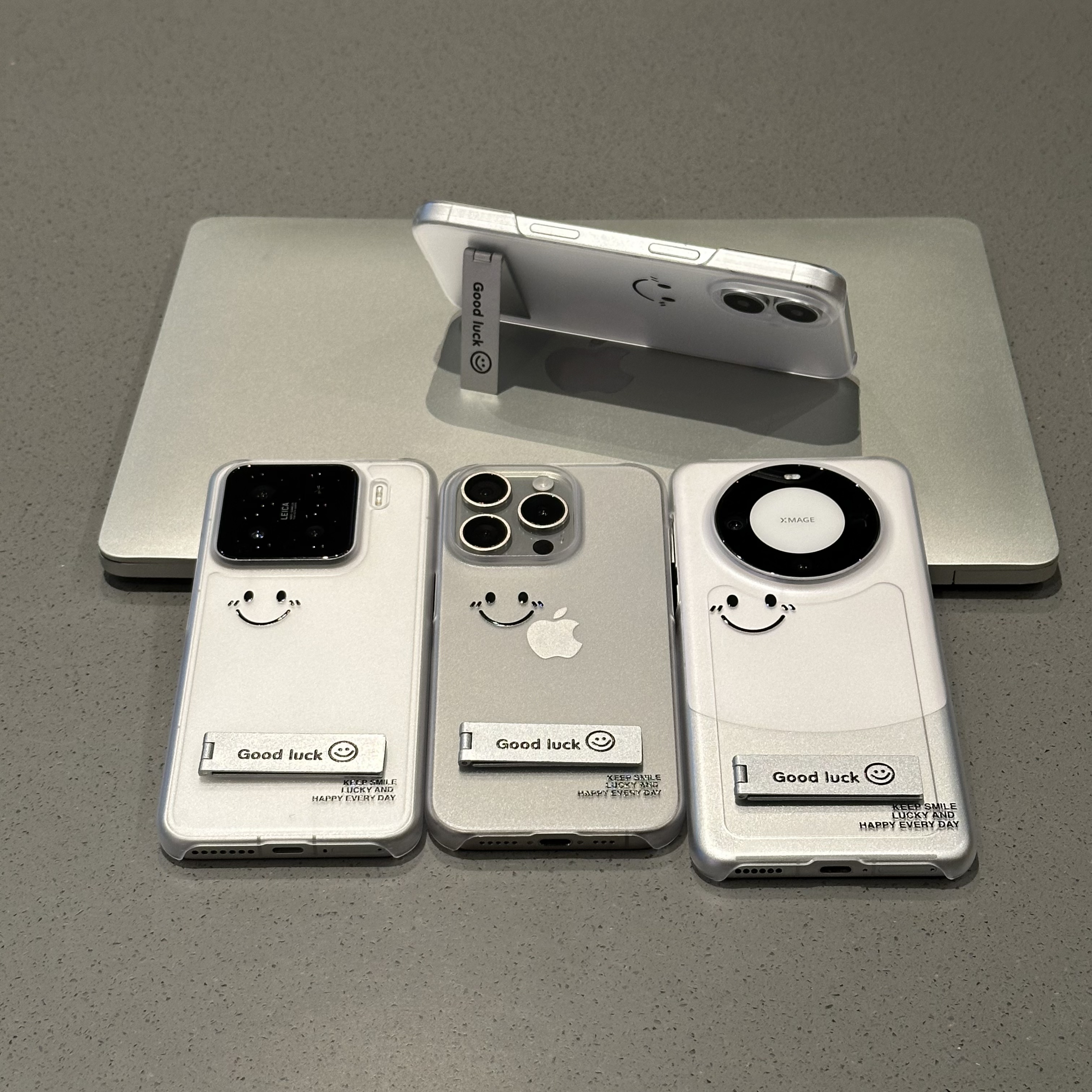 小笑脸适用苹果16手机壳iPhone15promax新款13华为mate70荣耀300支架vivoiqooz9x半包oppo小米15红米12超薄PC