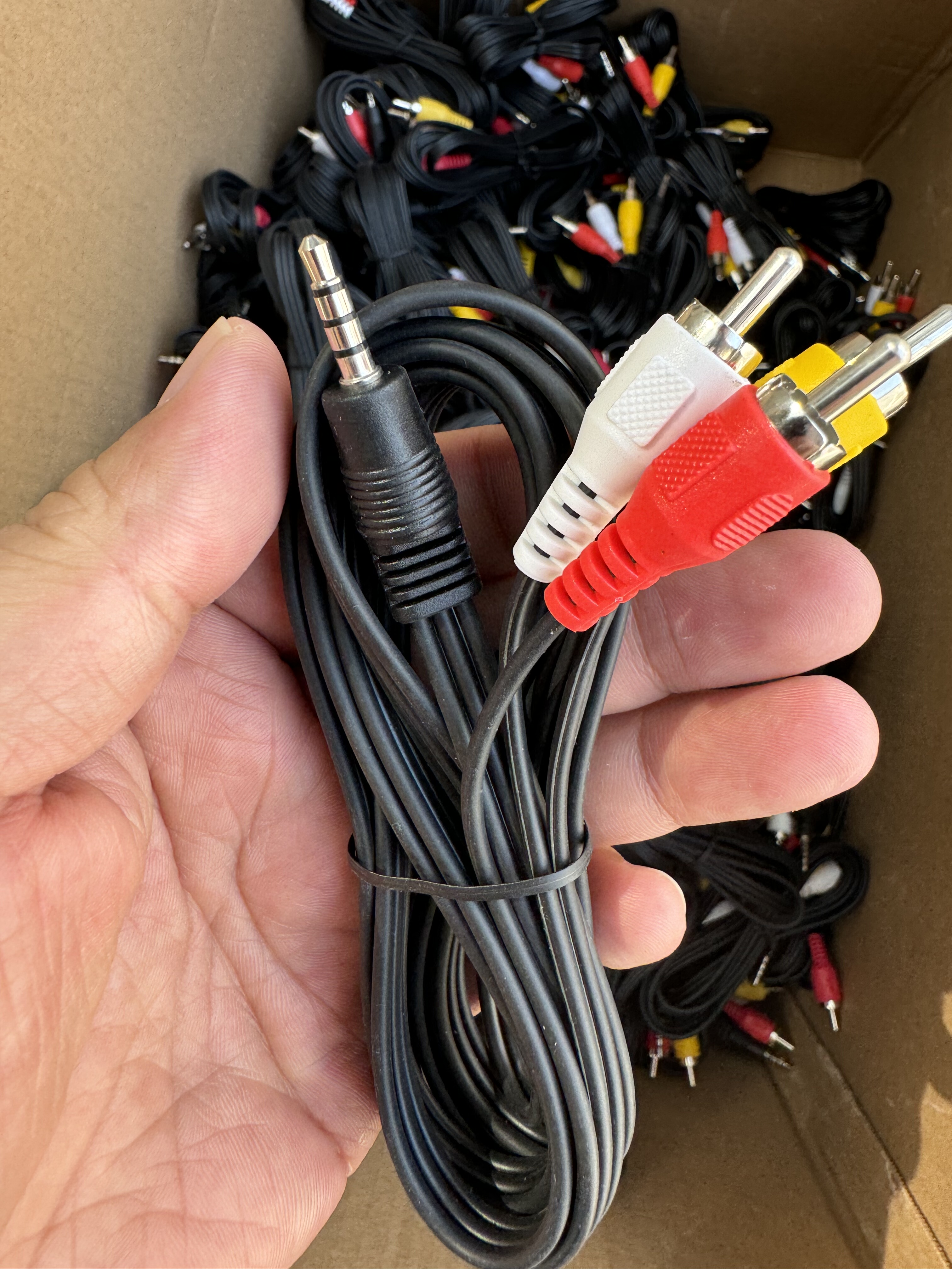 机顶盒一分三视频线av线三色线 移动机顶盒拆机下来的视频线1.5米,3C数码配件,视频线/音频线/AV线,淘宝优惠券,粉丝福利购,淘宝优惠卷