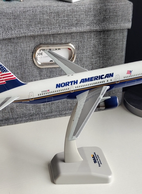 HG4104 1:200 North American 767。hg材质非金属。一直柜藏，无