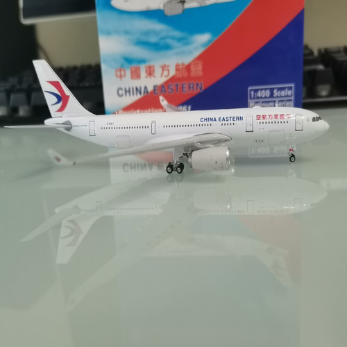 PH  1:400  中国东方航A330-200  B-5961  微瑕，详见最后两张图