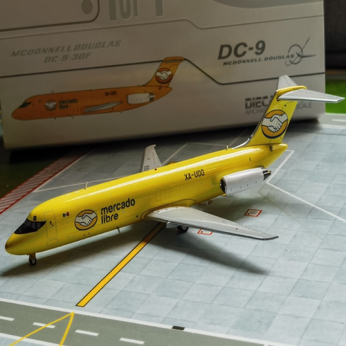 JC wings 1:200 自由市场DC-9注册号:XA-UOG  盒藏，目测无瑕拍