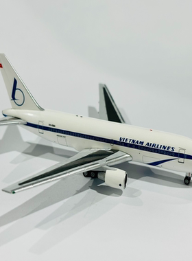 AC1:400越南航空 Boeing 767-200 VH-RMA 实物如图，目测无暇，