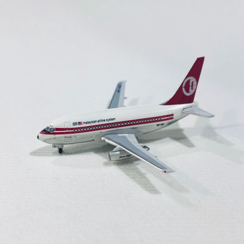 【代出】AC 1:400 马来西亚航空 737-200 9M-AQL实物如图，大佬