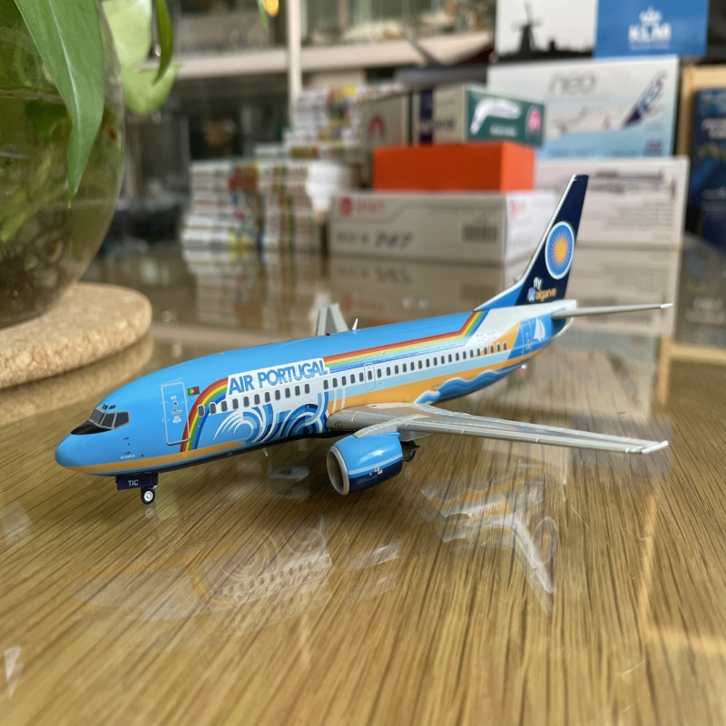 1/200 JC 葡萄牙航空阿尔加维彩绘737-300带原盒，品相良好