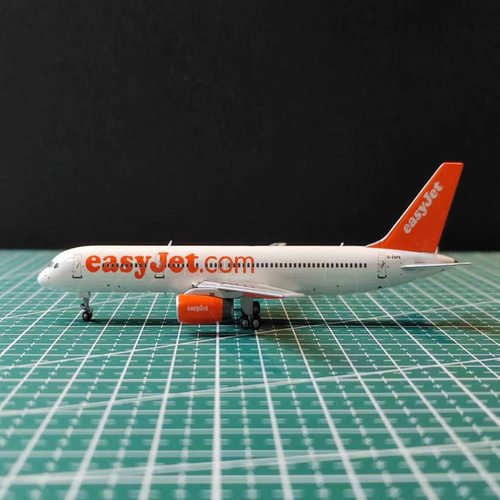 NG model 1/400 易捷航空easyjet B757-200 G-ZAPX 有立体天线和