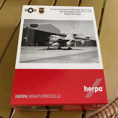 Herpa 1/200 B-58 B58 USAFHP 572736 1:200 B-58A Hustler 盗贼