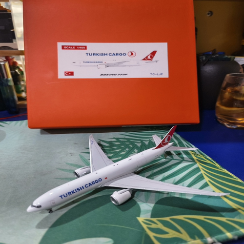 JC Wings 1:400 土耳其航空 波音777-200LRF 货机模型 注册号： T