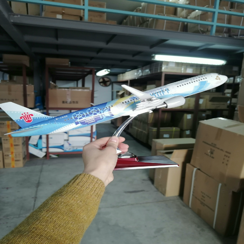 海南国际电影节定制机模产品规格：45cm*35cm*22cm机型：A321-45c