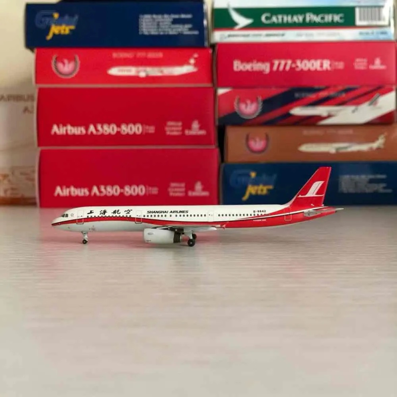 AeroClassics ACB6642 上海航空A321-200 В-6642 1:400