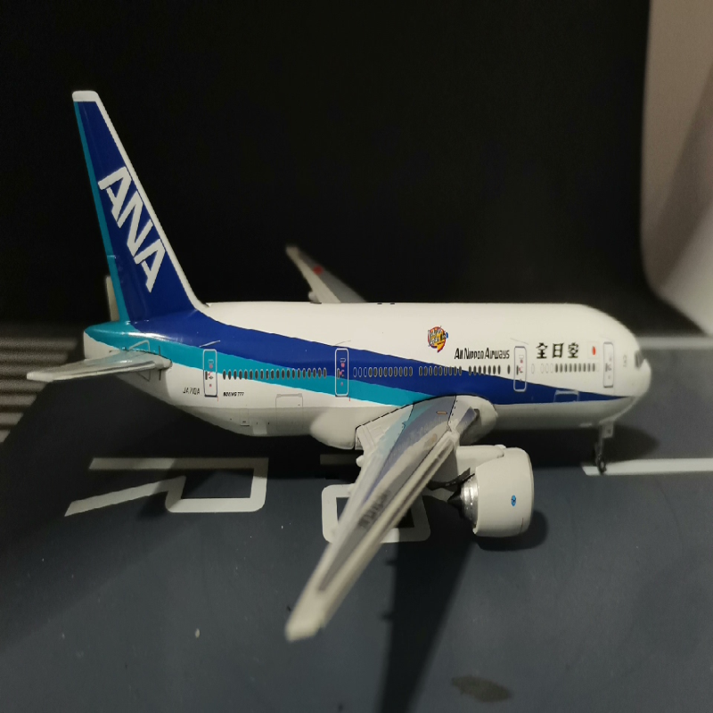 PH1/400，全日空ANA，B777-200ER，JA710A，汉字版小彩绘。机翼