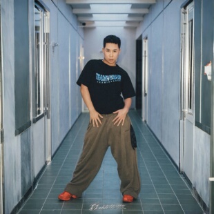 TeamInvader/TI舞团碎花图案贴布绣风格短袖T恤白色纯棉T05Z009