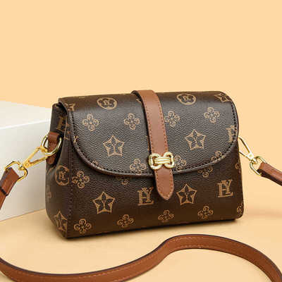 气质妈妈女款包包2024年新款洋气高级感中年女士斜挎老花真皮小包