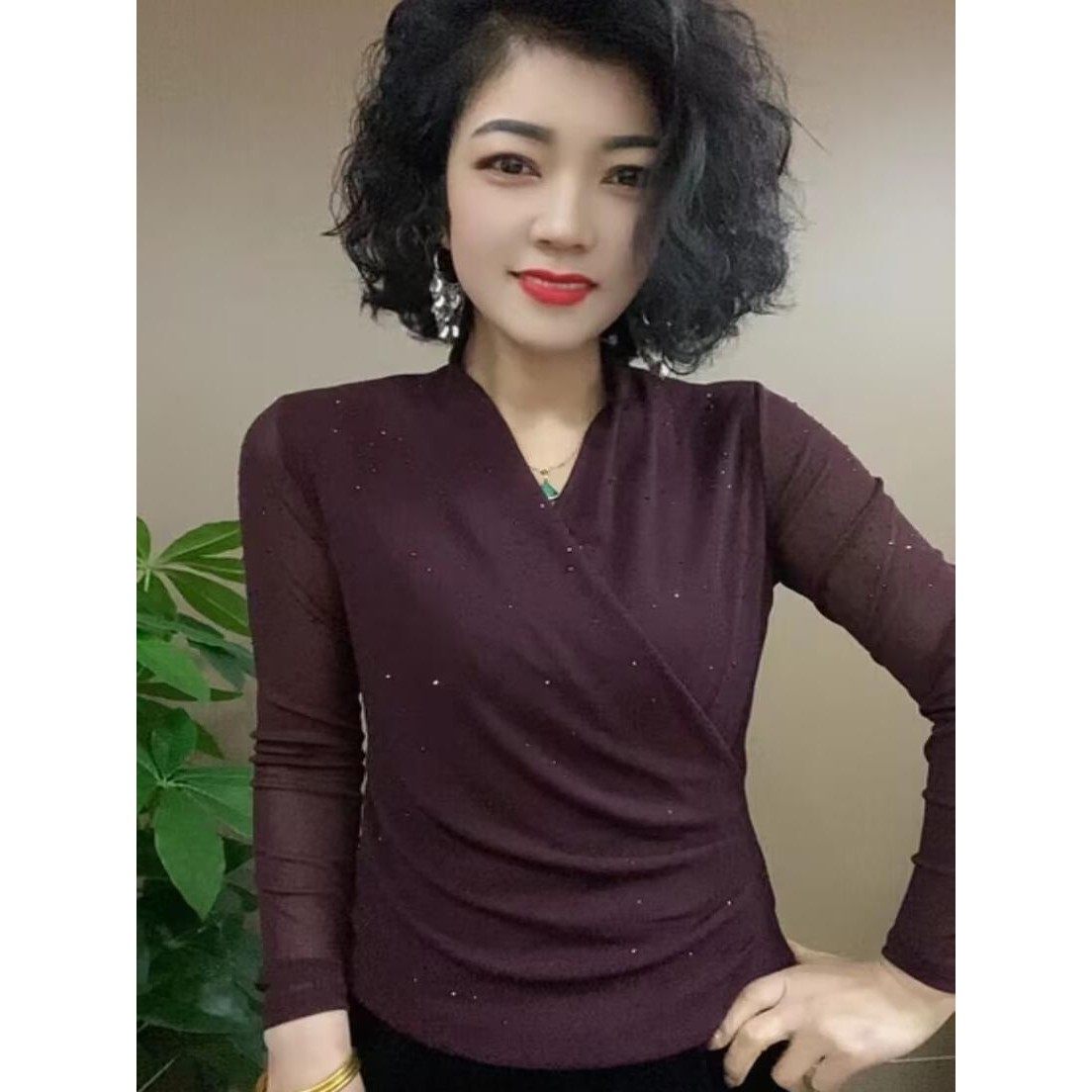 韩国2025薄款修身网纱打底衫女长袖小衫春季新款妈妈洋气交叉v领