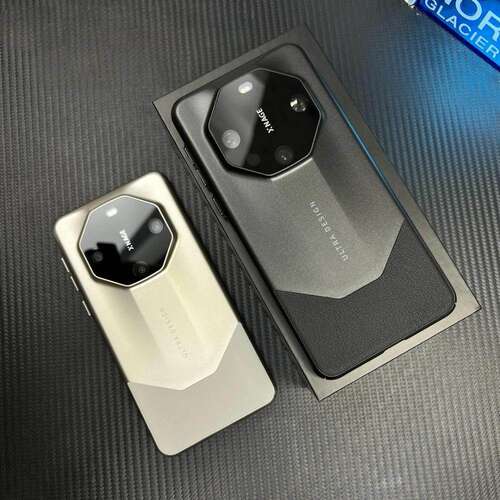 华为Mate70Pro镜头膜秒变RS