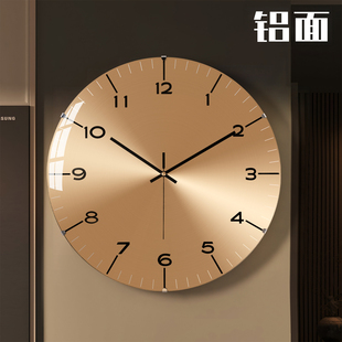 胡桃木钟表挂钟客厅时钟挂墙实木2025新款简约大气高级感装饰挂表