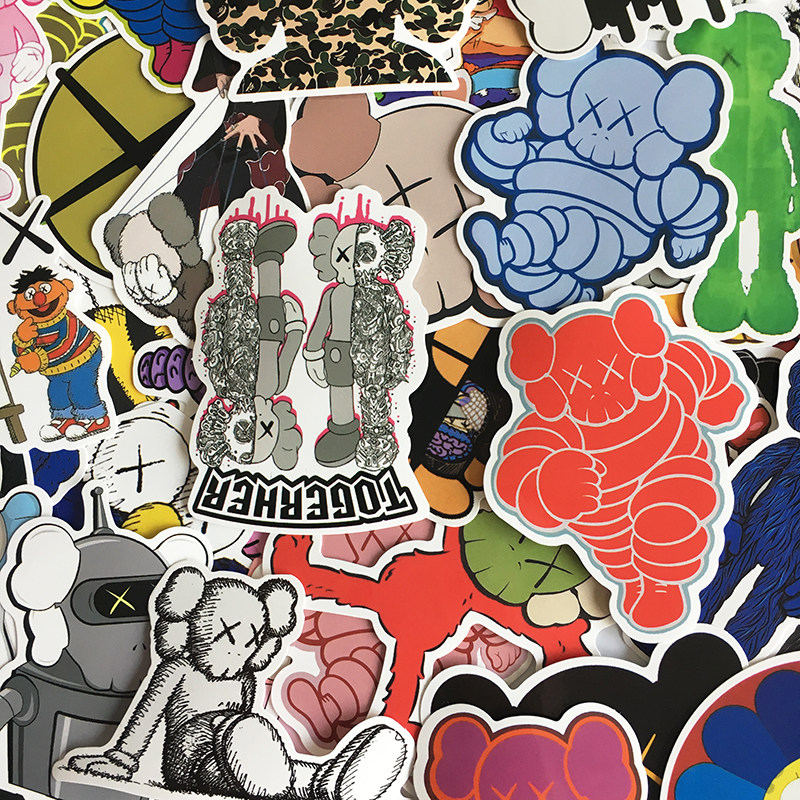 65张kaws欧美联名贴纸个性行李箱贴纸潮牌潮流logo创意防水电脑贴画