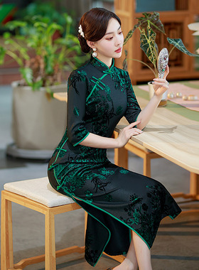 显瘦绿色国风中式长款秋季长袖旗袍改良妈妈装女复古修身收腰秋冬