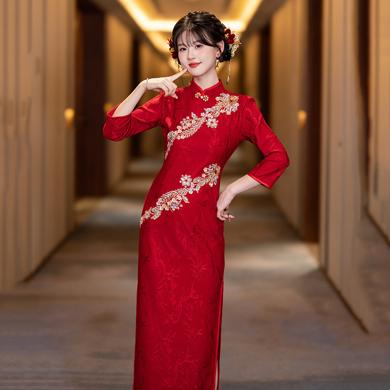 刺绣红色中式长款改良旗袍年轻款女复古长袖婚宴敬酒服订婚回门服