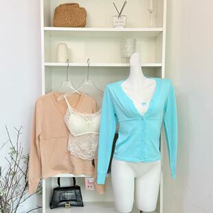 白水 舒适出门组 V领毛针织开衫女冬花边吊带温柔气质上衣