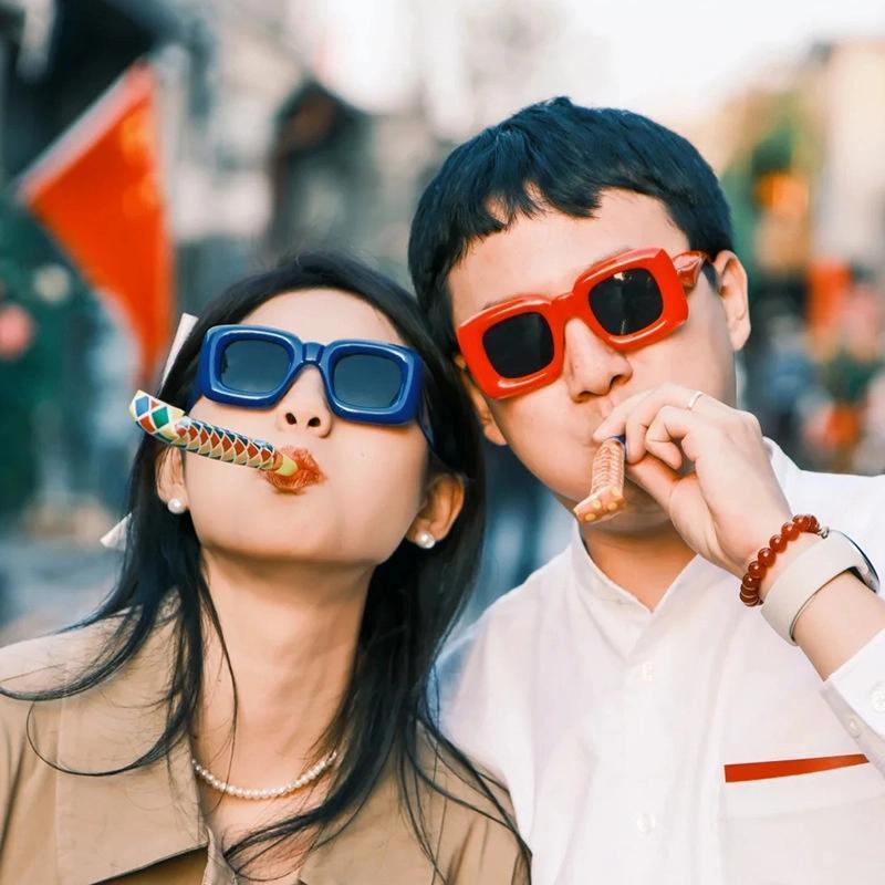 领证ins网红新娘眼镜伴娘姐妹眼镜儿童晨袍搞怪趣味可爱方形墨镜