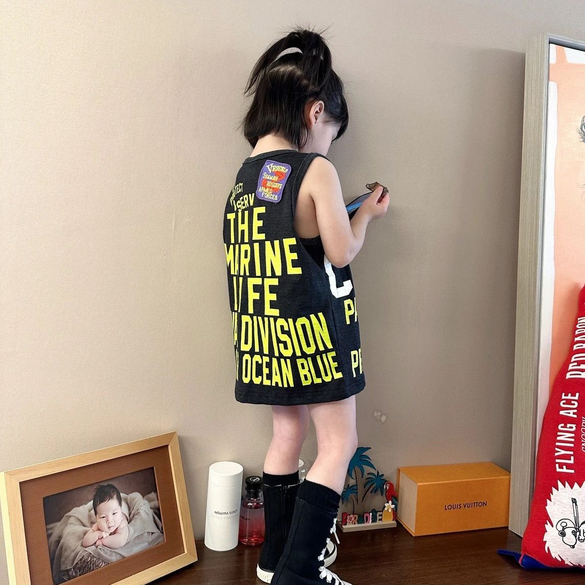 女童背心2026新款儿童夏季洋气女孩韩版宽松上衣宝宝超萌无袖T恤