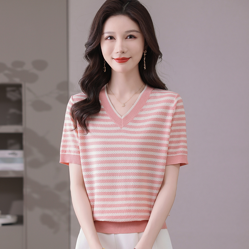 v领冰丝t恤针织衫女夏短袖薄款时尚显瘦条纹短款上衣洋气打底衫