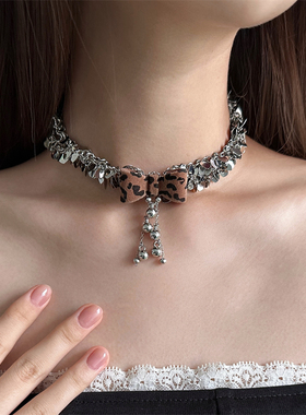 甜酷风爱心亮片蝴蝶结choker颈链