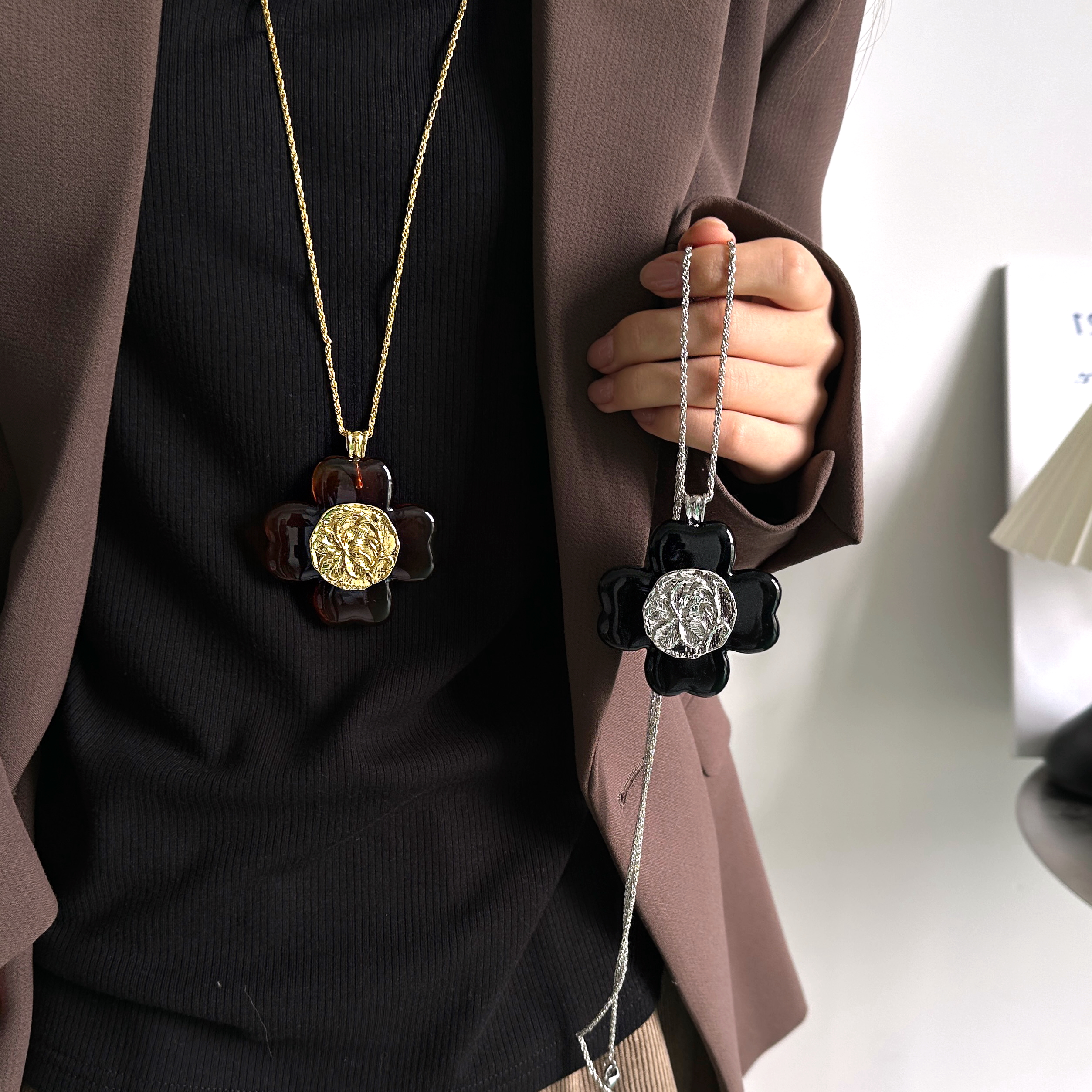 复古简约长款花朵吊坠项链