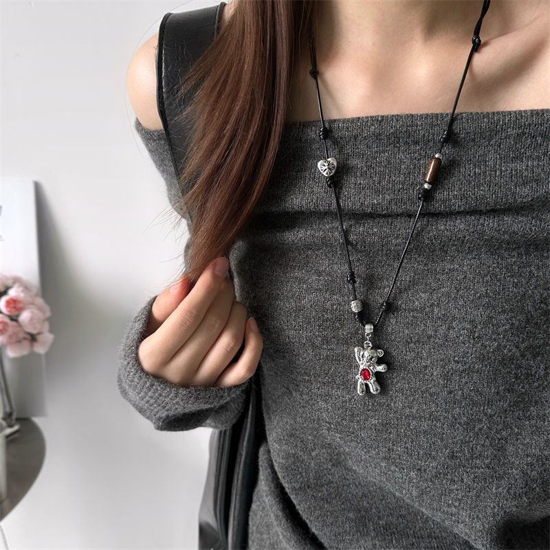 日韩时尚潮流红色锆石小熊毛衣链
