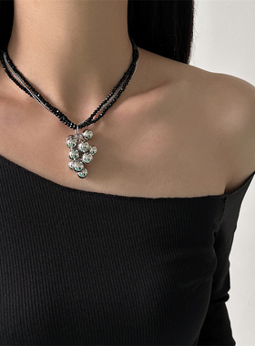 黑色多层串珠金属葡萄吊坠项链