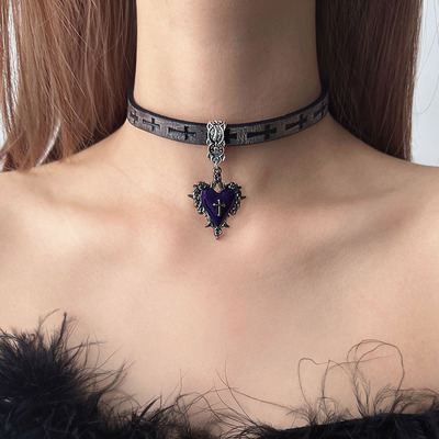 朋克暗黑风荆棘爱心十字架项圈