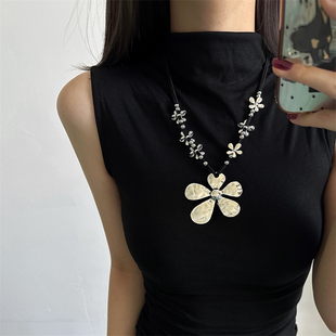 复古波西米亚风花朵吊坠项链女小众夏日ins风夸张长款毛衣链配饰