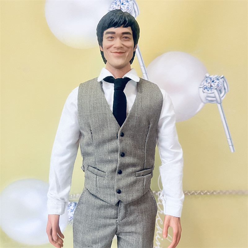 现货 1/6 兵人服饰 李小龙 卡其色马甲套装 12寸可动人偶手办模型