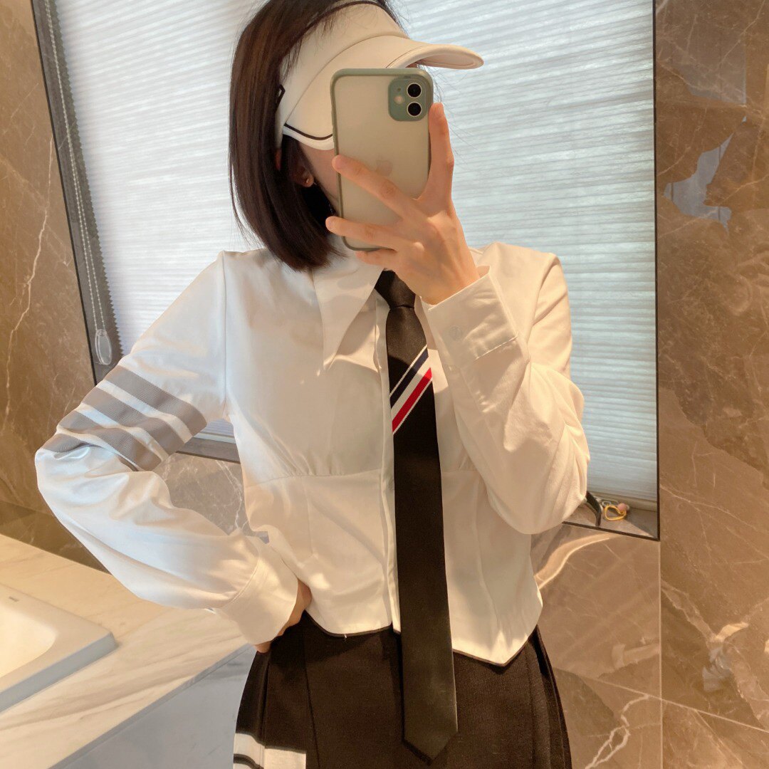 学院风tb四条杠长袖收腰修身纯欲风百搭短款显瘦气质减龄白衬衫女