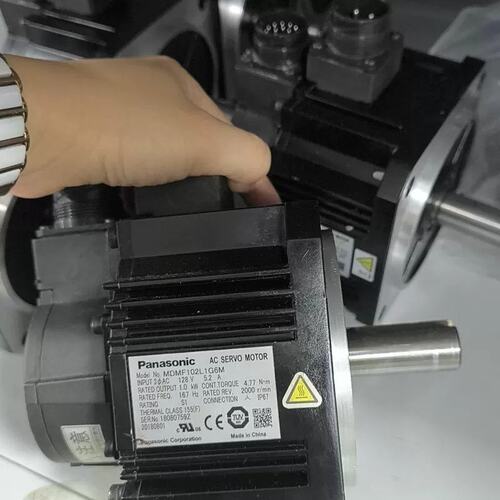 议价（议价）A6伺服马达 MDMF102L1G6M ，成色不错，功能测试